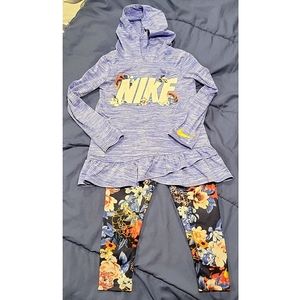 Toddler Girl's Nike Set